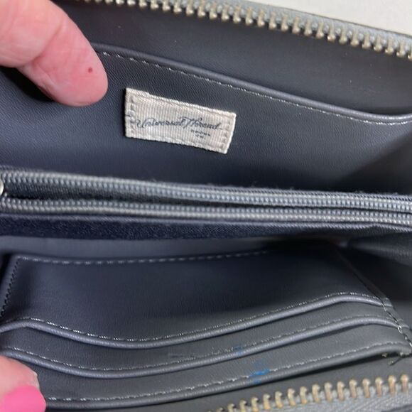 Universal Thread Zip Accordian Wallet Gray - Picture 3 of 3